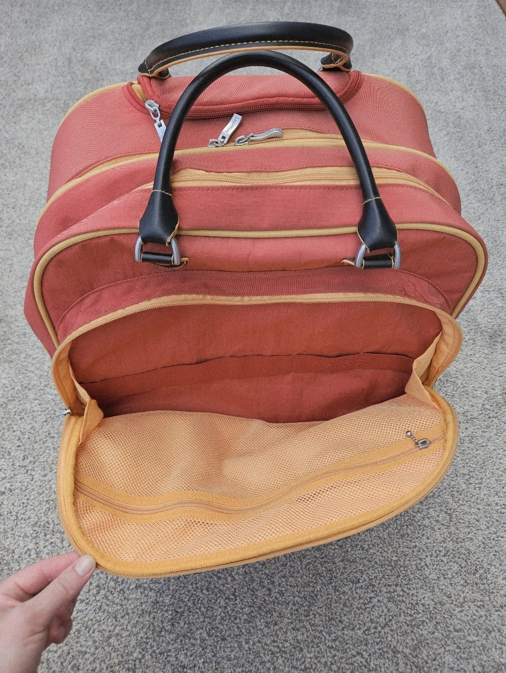 BAGGALLINI TRAVEL BAG LUGGAGE ROLLING CARRY ON Suitcase Weekender Orange Rust
